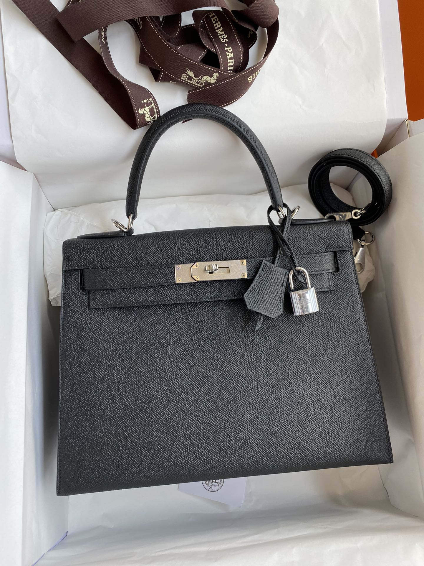 Hermes Kelly 28cm Handbag Shoulder Bag in Black Epsom Leather